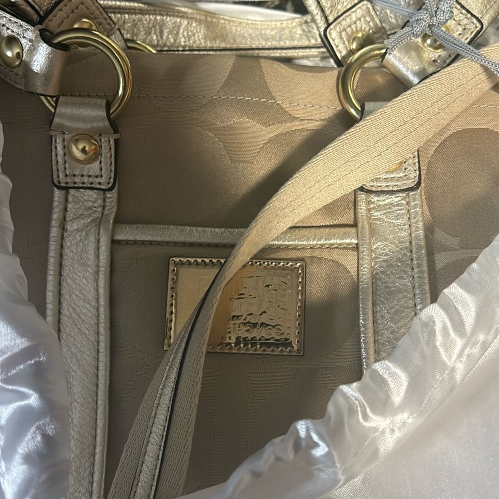 Coach Poppy Game Bag!!!